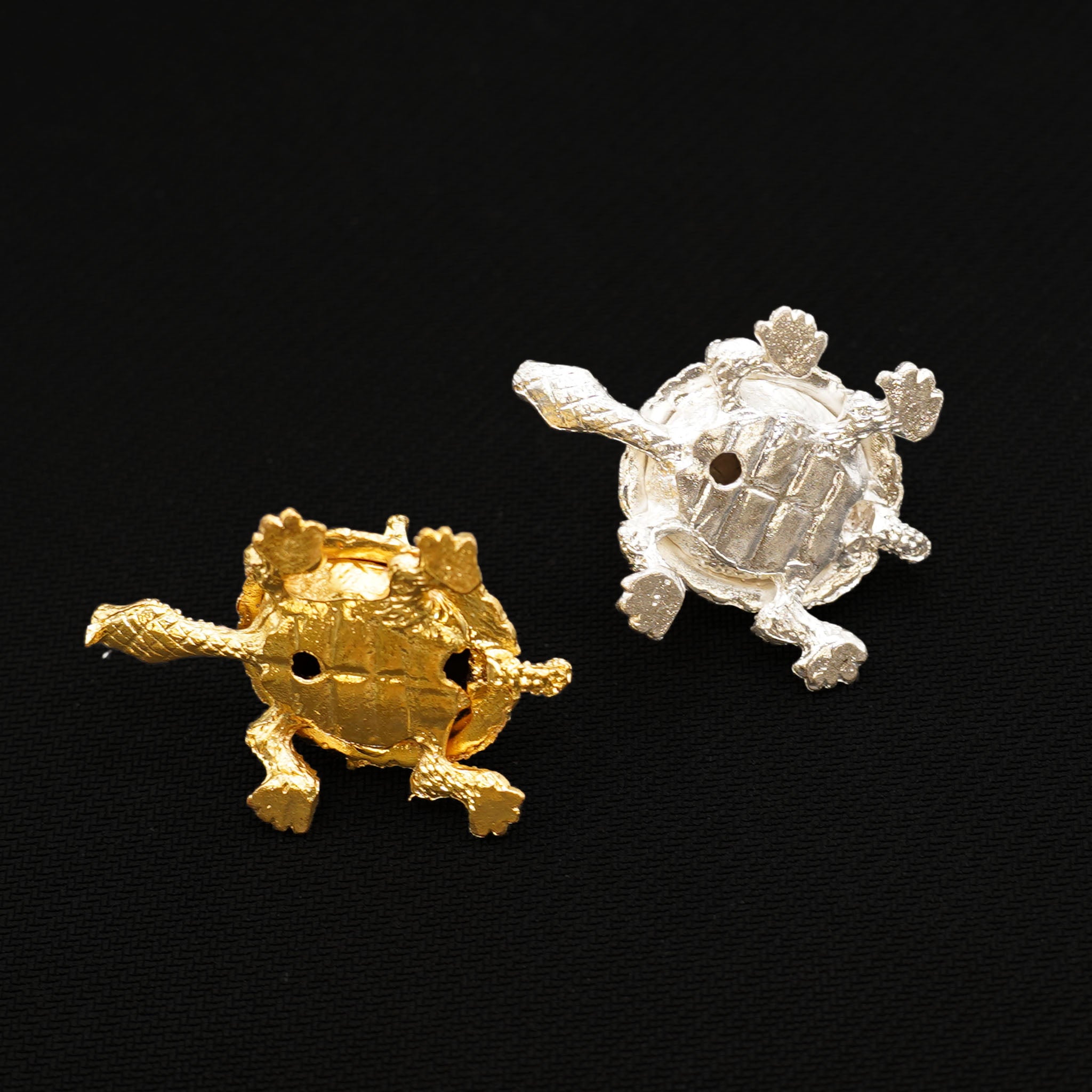 Turtle with Small Crown Sphere Stand